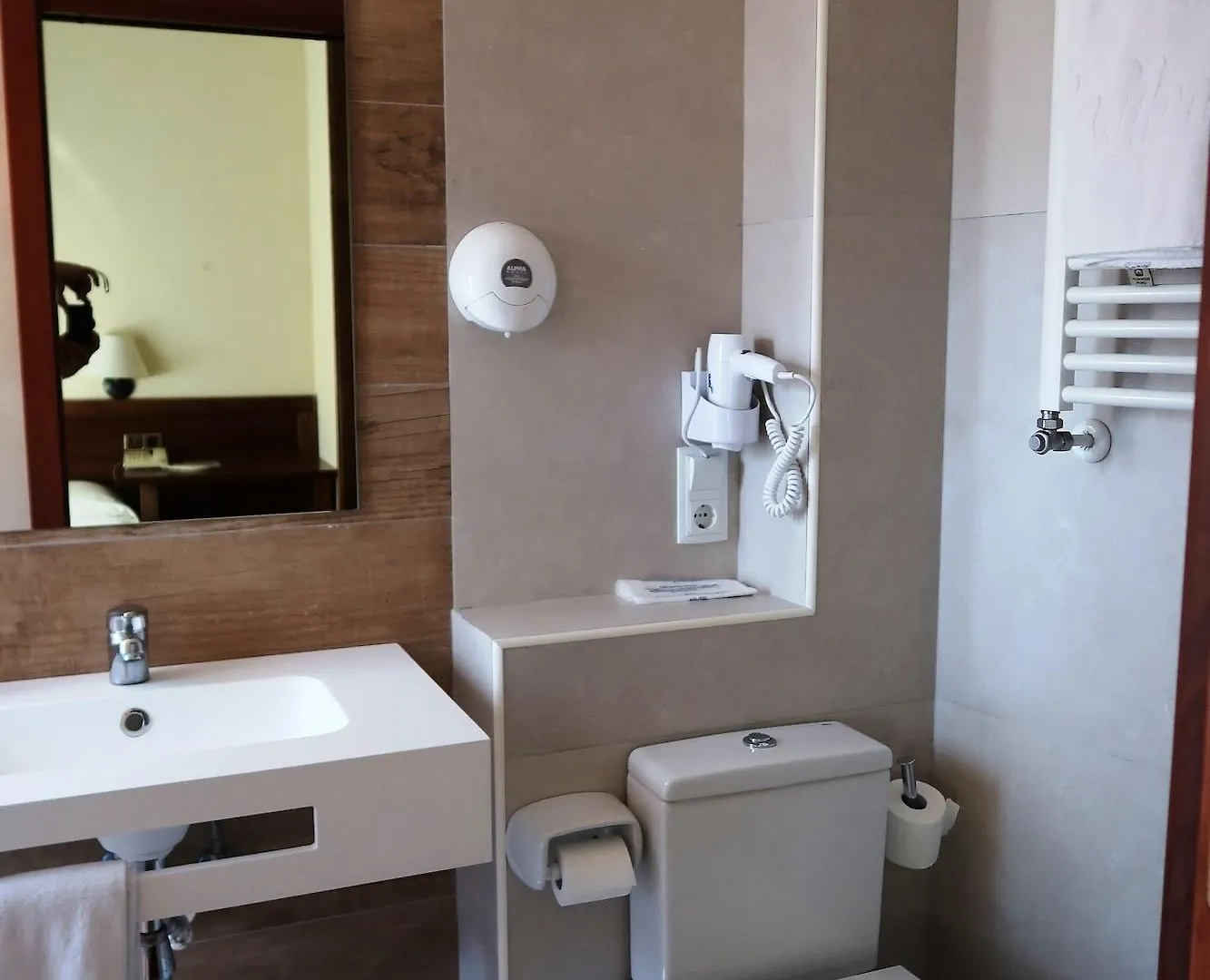 Hotel Urogallo Vielha e Mijaran 2*,